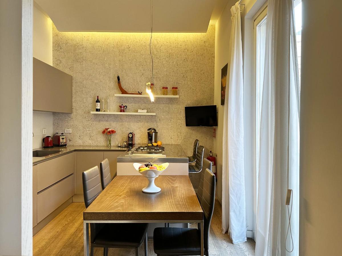 Arcasuite Tritone Luxury Rome Exterior photo