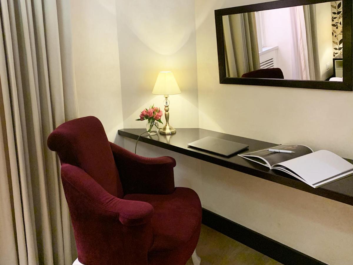 Arcasuite Tritone Luxury Rome Exterior photo
