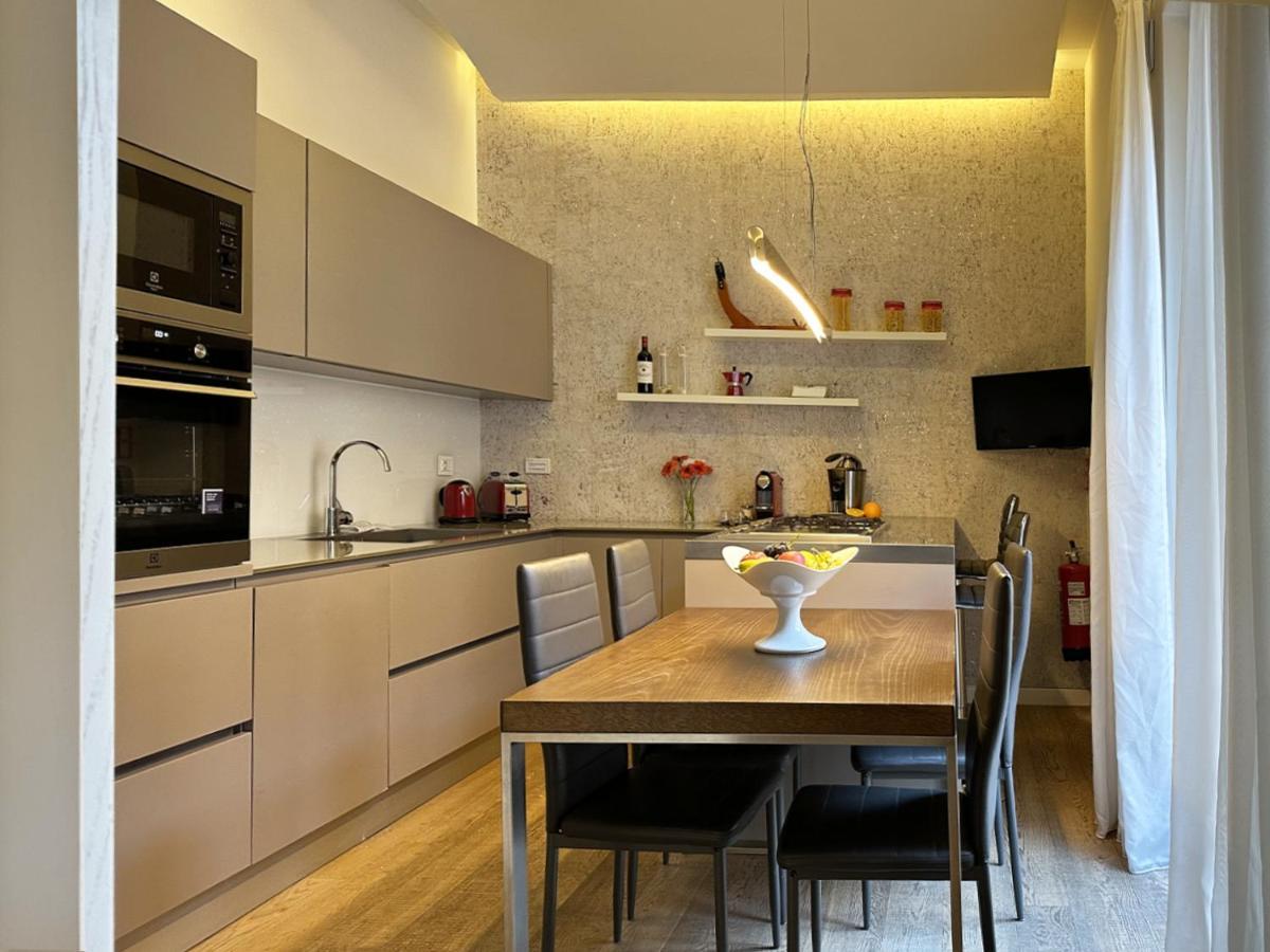 Arcasuite Tritone Luxury Rome Exterior photo